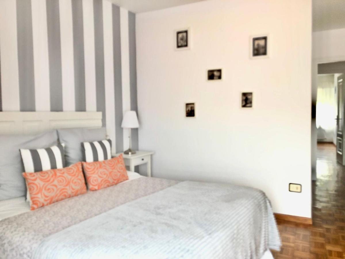 Apartamento con vistas al mar en Primera Línea. Muros Exterior foto